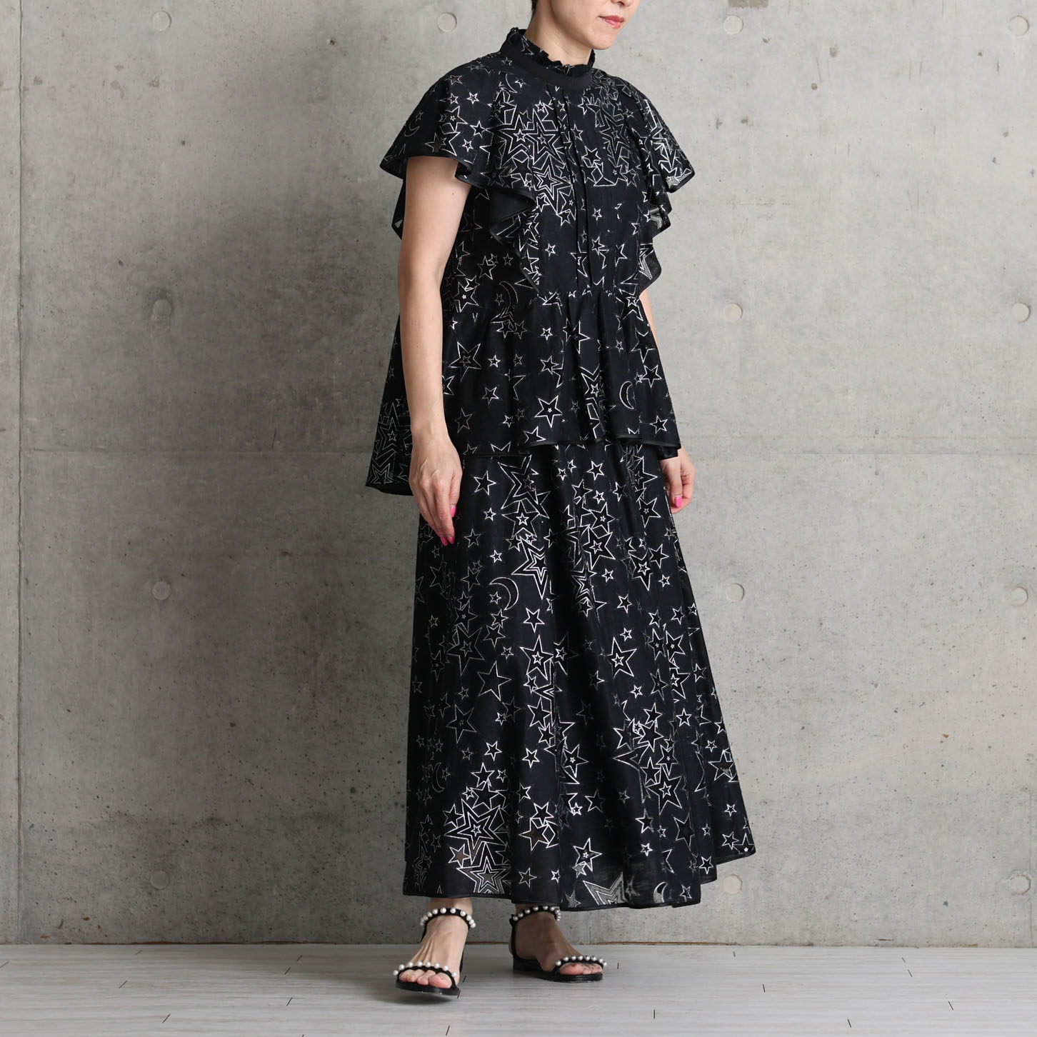 『Blanche』 Stand collar blouse BLACKの画像