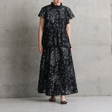 『Blanche』 Stand collar blouse BLACKの画像