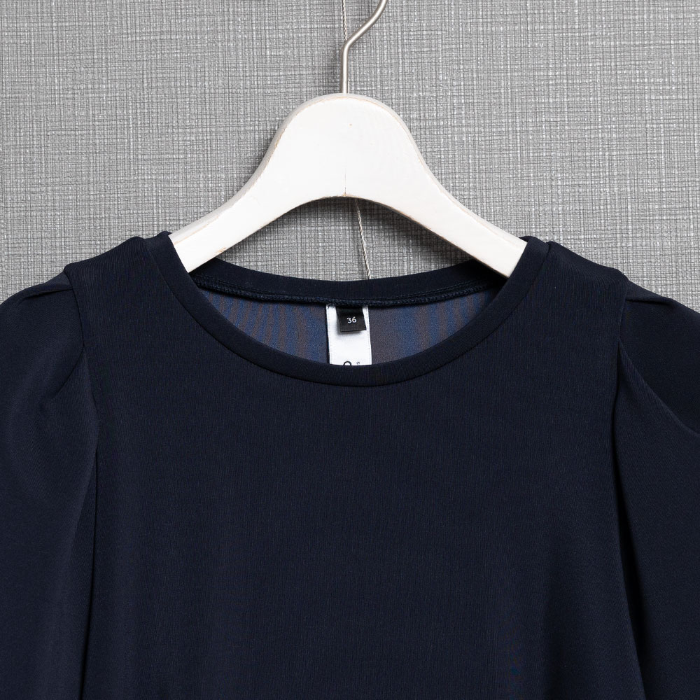 『Drape knit』 peplum tops NAVYの画像