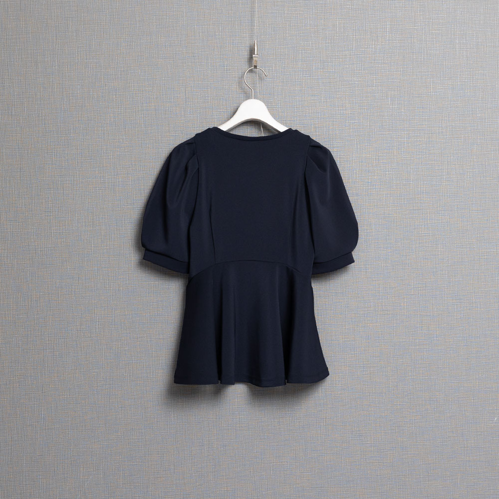 『Drape knit』 peplum tops NAVYの画像