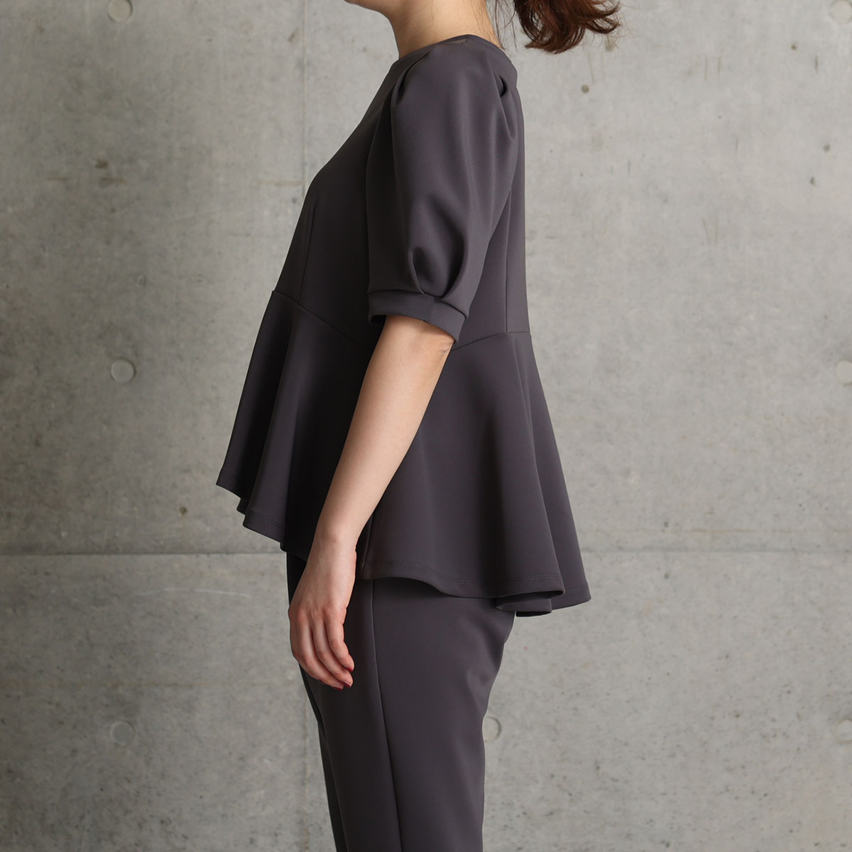 『Drape knit』 peplum tops C-GRAYの画像