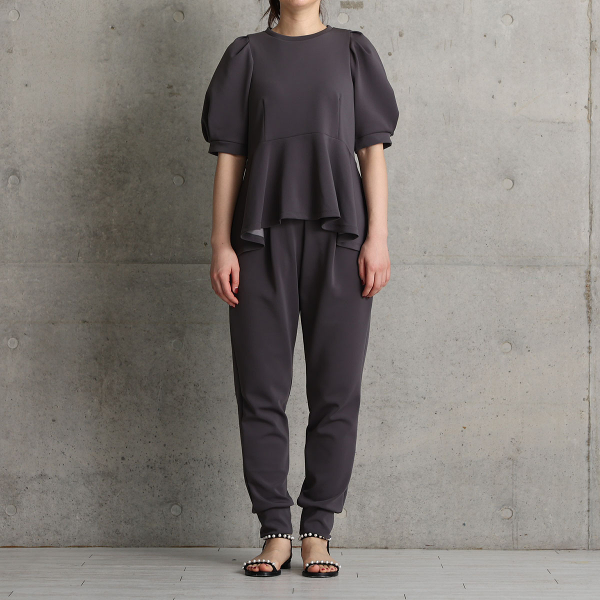 『Drape knit』 peplum tops C-GRAYの画像