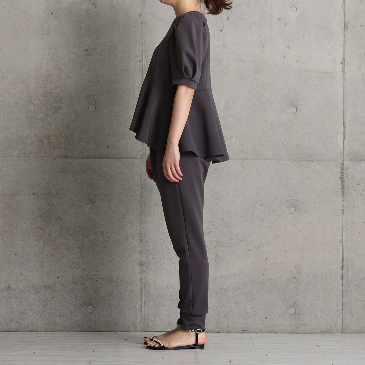 『Drape knit』 peplum tops C-GRAYの画像