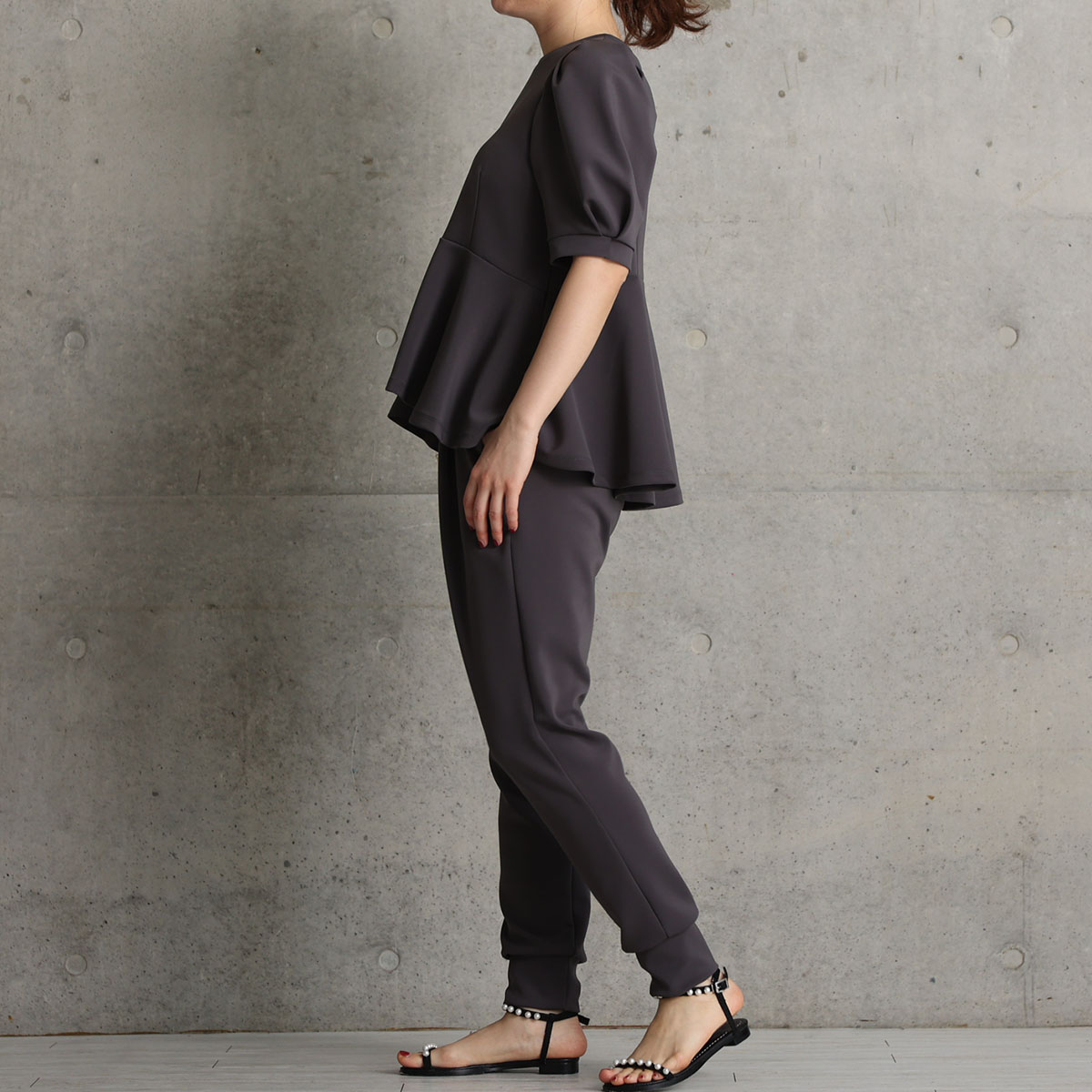 『Drape knit』 peplum tops C-GRAYの画像