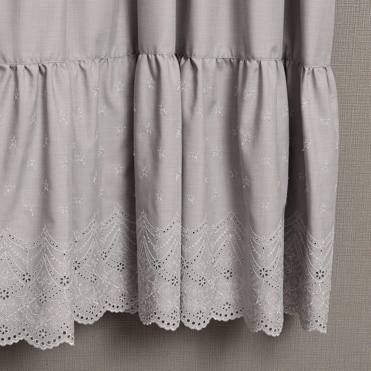 10月上旬お届け予定『Stella scallop』 Tiered dress【全2色】の画像