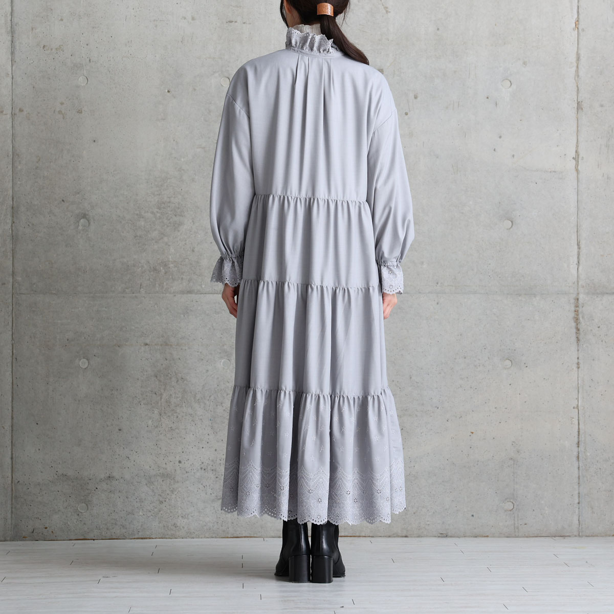 10月上旬お届け予定『Stella scallop』 Tiered dress【全2色】の画像