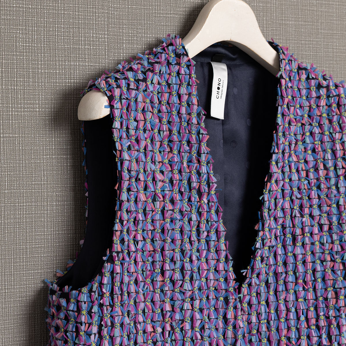 10月上旬お届け予定『Feather flower jacquard 』 No-collar gilet【全3色】の画像