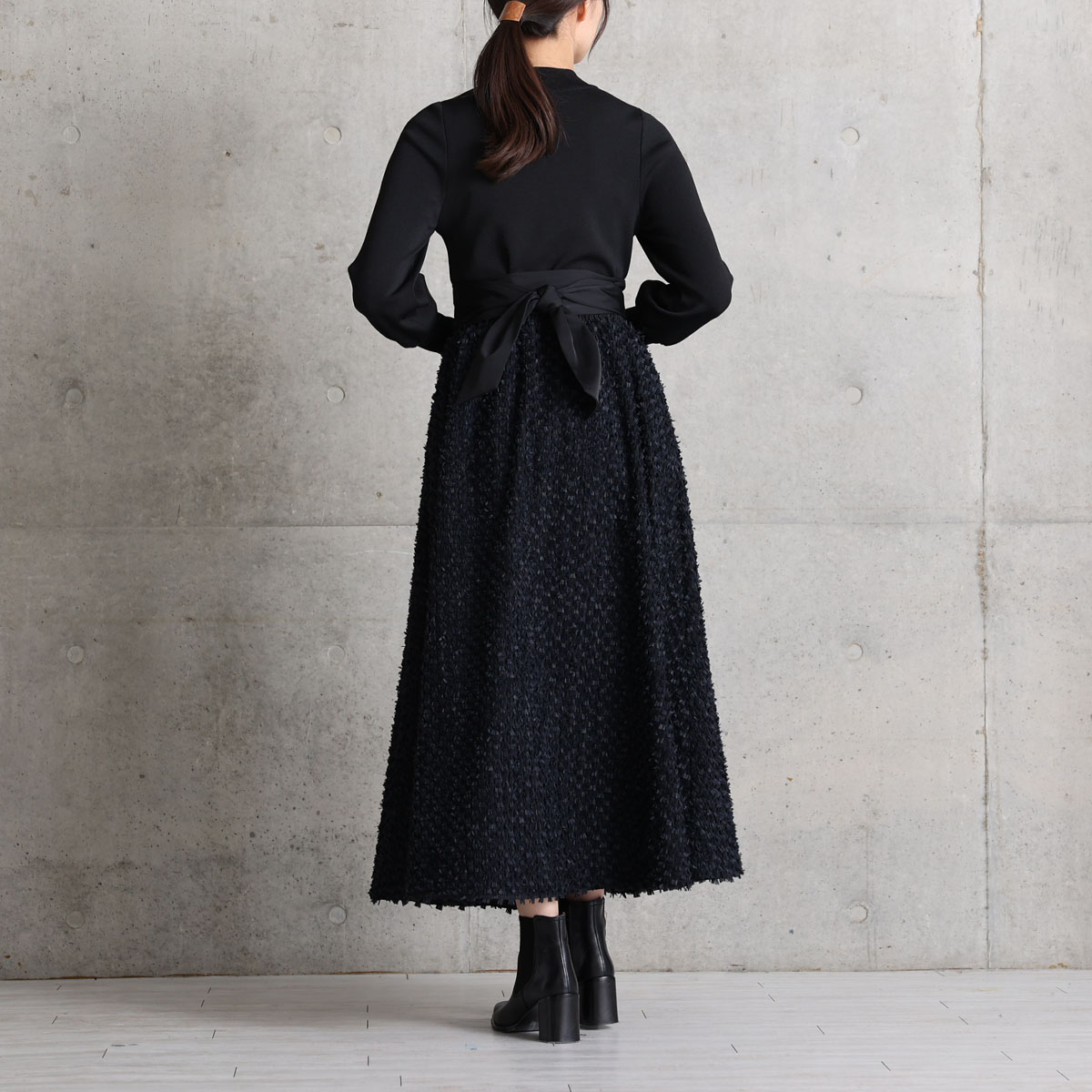 10月上旬お届け予定『Feather flower jacquard 』 Circular long skirt【全3色】の画像