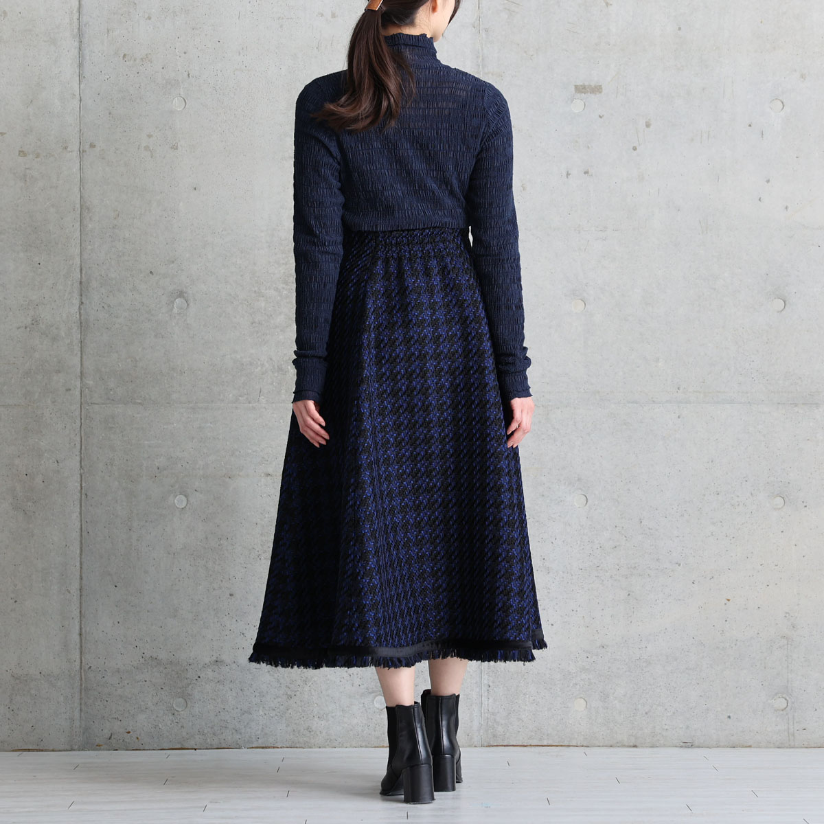 11月上旬お届け予定『Tulle houndstooth tweed』 Tuck flare skirt【全2色】の画像