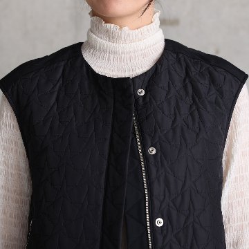 11月上旬お届け予定『Stella quilt』 2WAY gilet【全3色】の画像