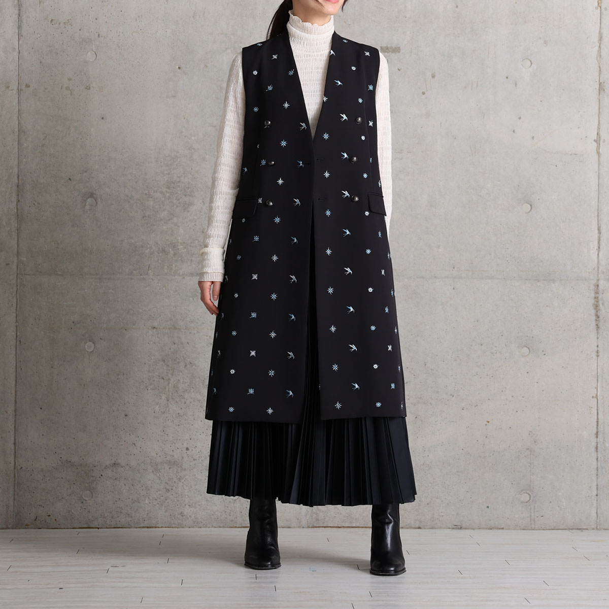 11月上旬お届け予定『The happy prince』 long gilet【全2色】の画像