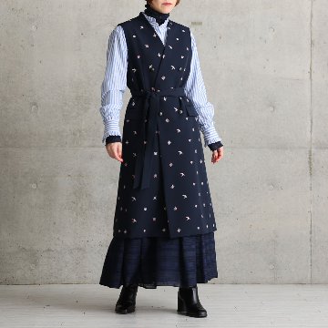 11月上旬お届け予定『The happy prince』 long gilet【全2色】の画像