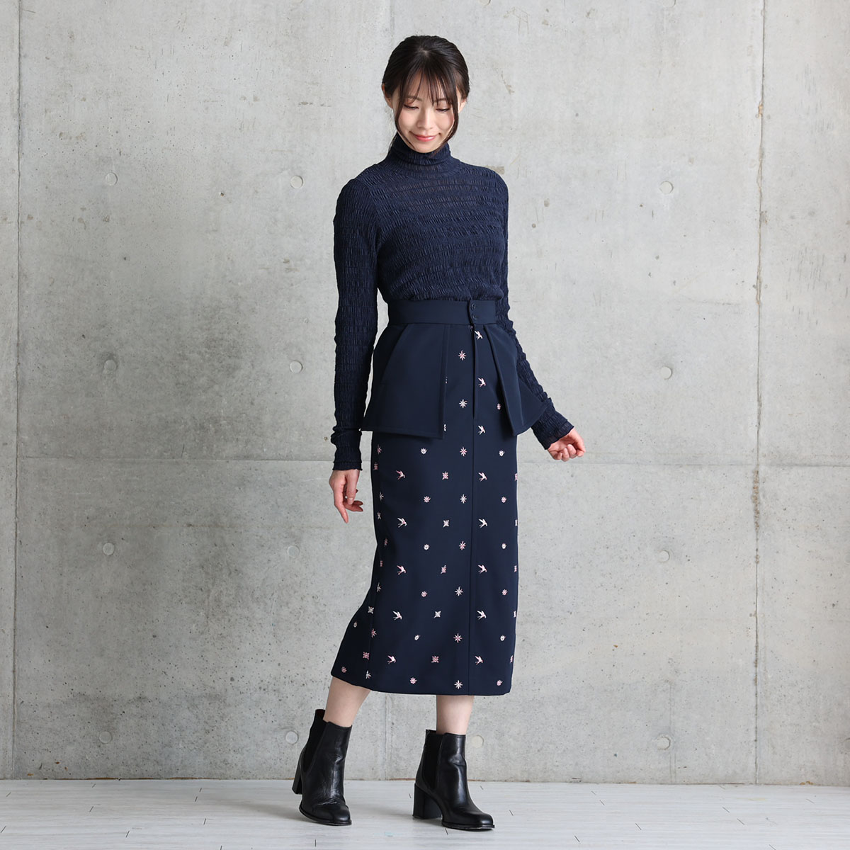 11月上旬お届け予定『The happy prince』 Straight skirt【全2色】の画像