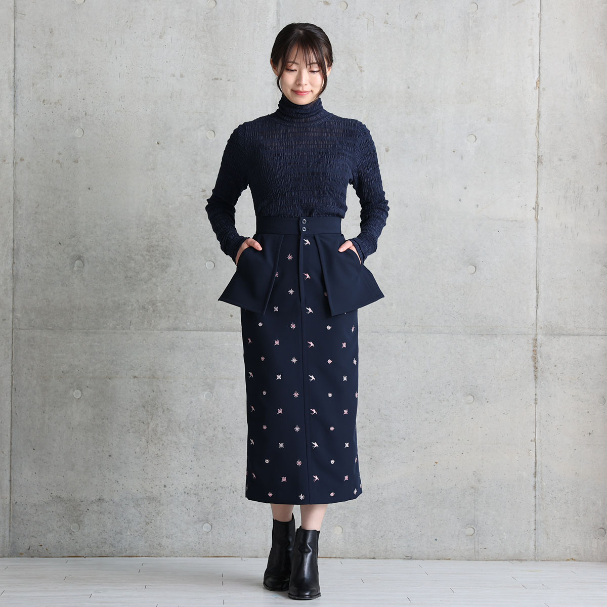 11月上旬お届け予定『The happy prince』 Straight skirt【全2色】の画像