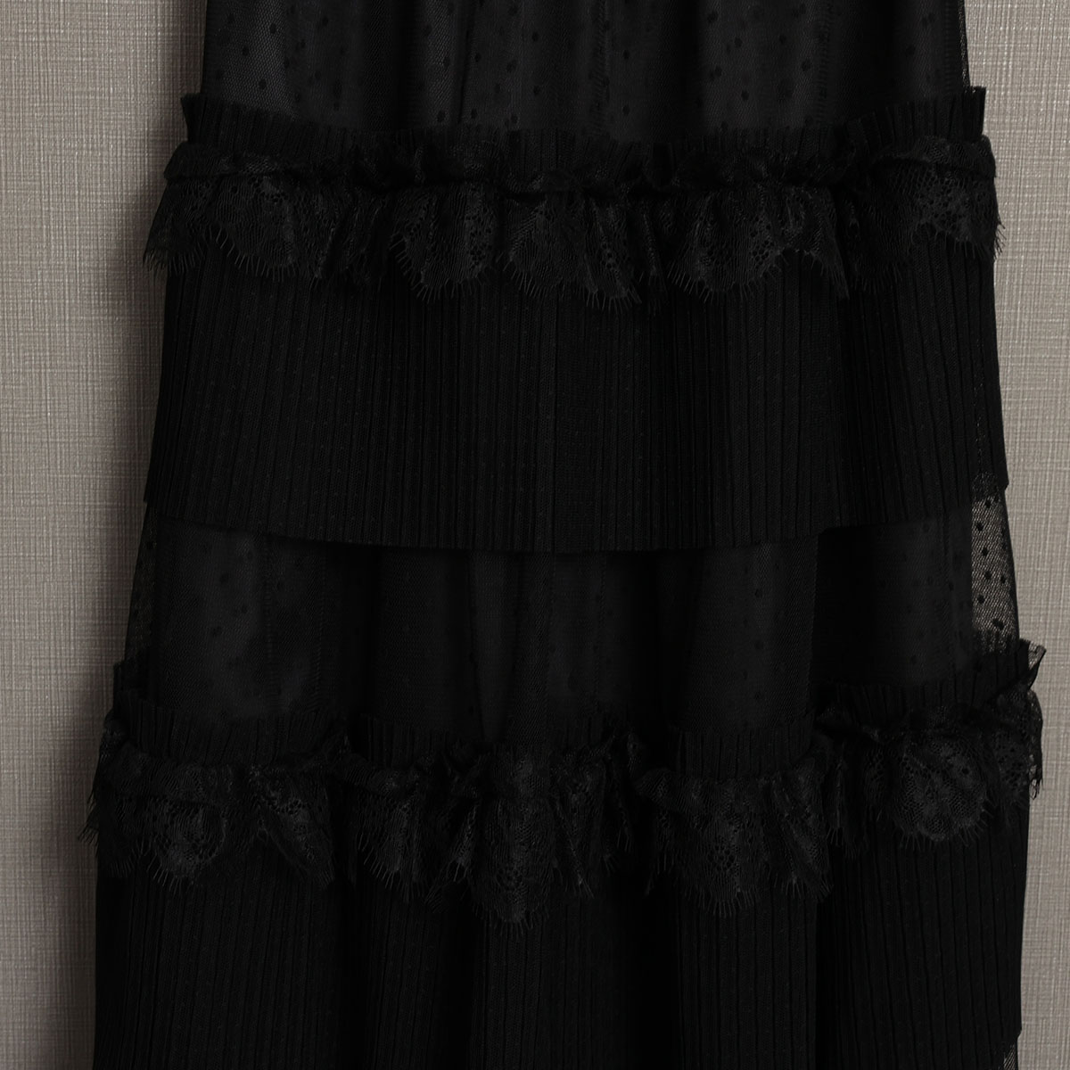 11月上旬お届け予定『Dot&pleats tulle』Tiered skirt【全3色】の画像