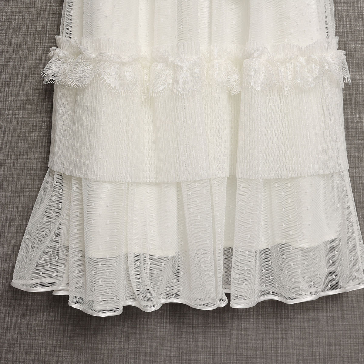 11月上旬お届け予定『Dot&pleats tulle』Tiered skirt【全3色】の画像