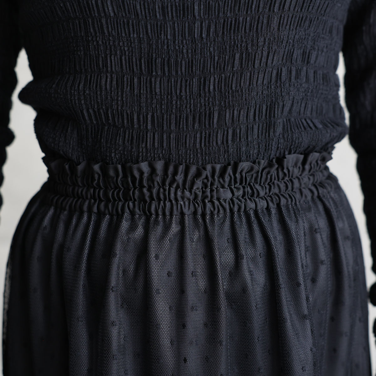 11月上旬お届け予定『Dot&pleats tulle』Tiered skirt【全3色】の画像