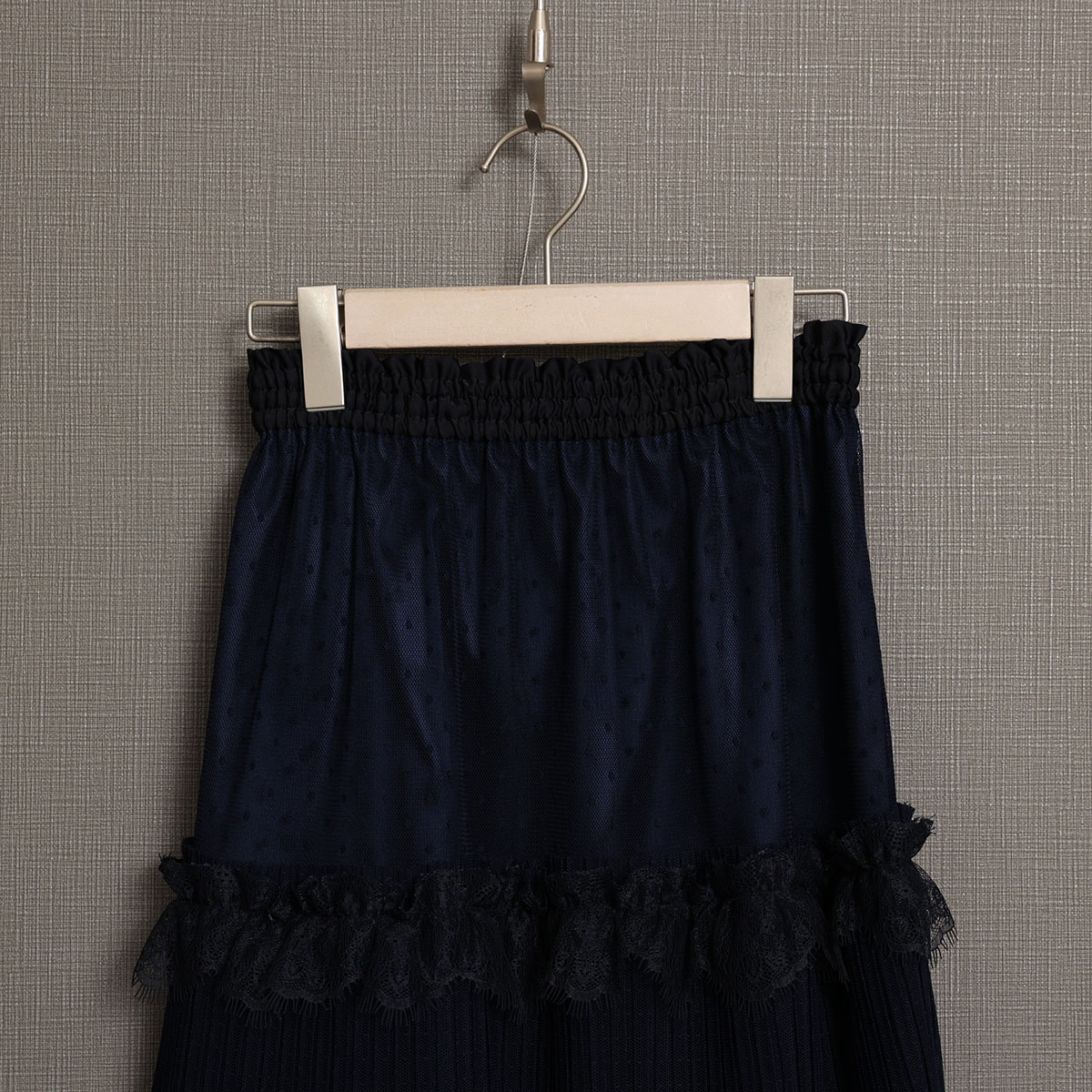 11月上旬お届け予定『Dot&pleats tulle』Tiered skirt【全3色】の画像