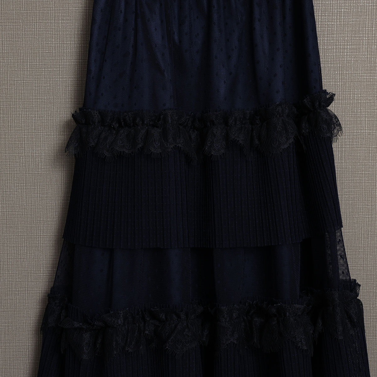 11月上旬お届け予定『Dot&pleats tulle』Tiered skirt【全3色】の画像