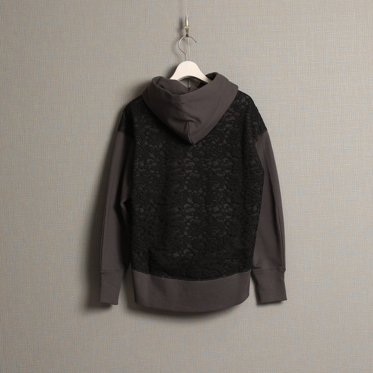 11月上旬届け予定『Back lace 』 Hoodie【全2色】の画像