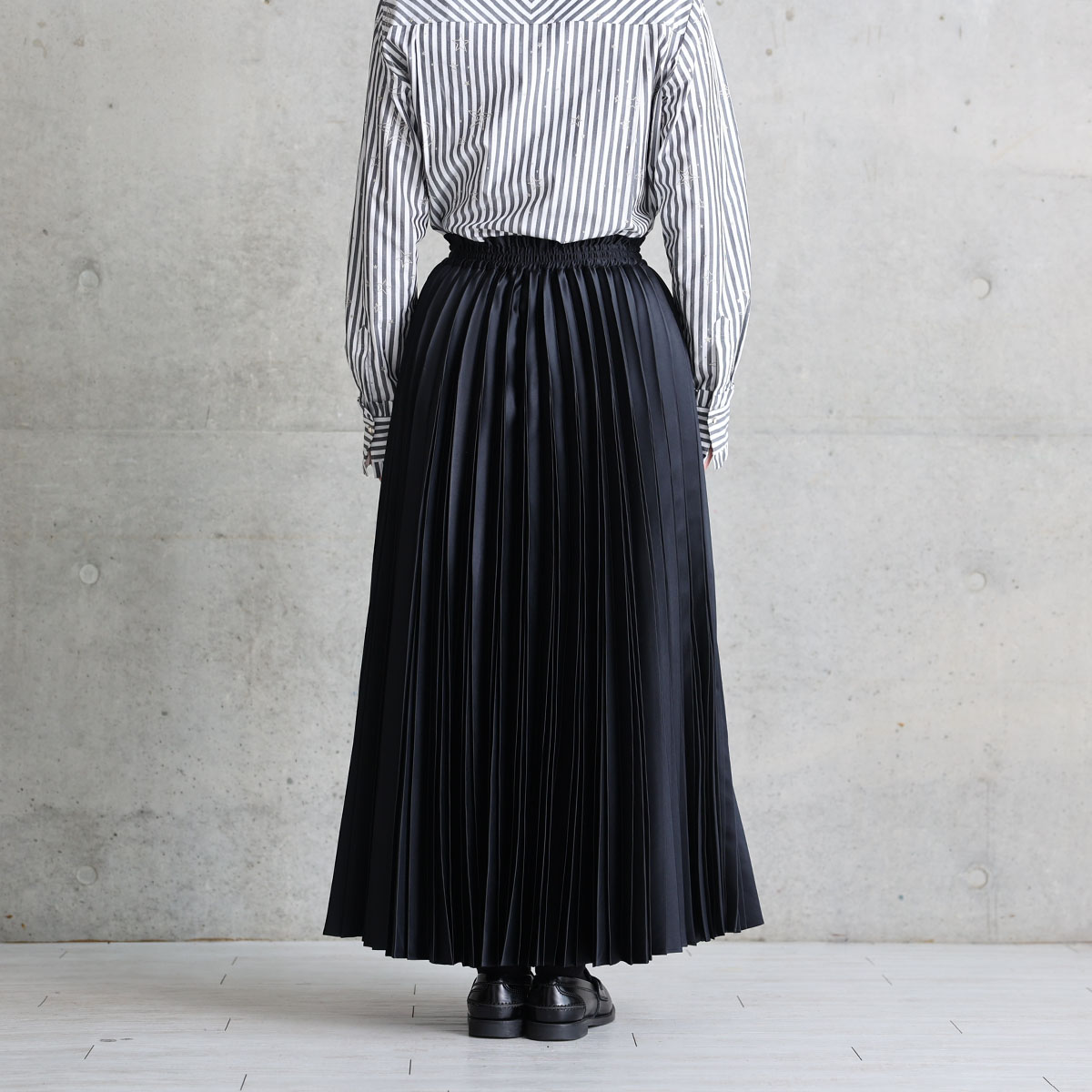 11月上旬お届け予定『Function satin pleats』 long skirt 【全4色】の画像