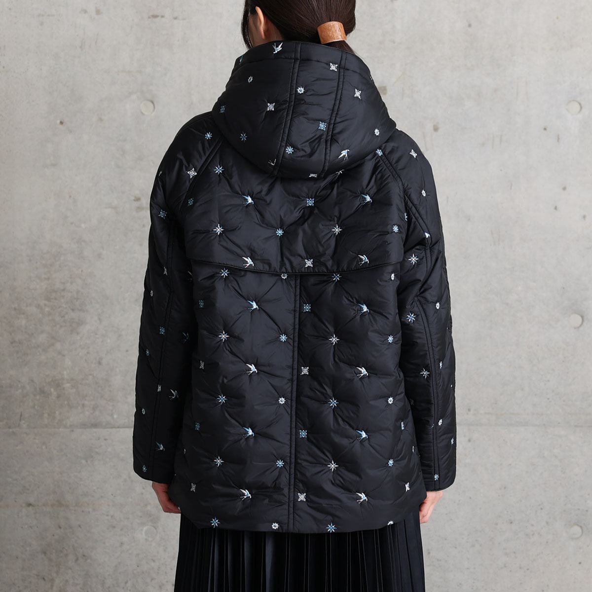 12月下旬お届け予定『The happy prince quilt』 Hoodie coat【全2色】の画像