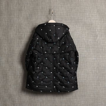 12月下旬お届け予定『The happy prince quilt』 Hoodie coat【全2色】の画像