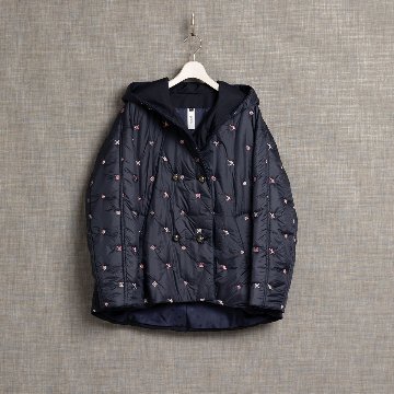 12月下旬お届け予定『The happy prince quilt』 Hoodie coat【全2色】の画像