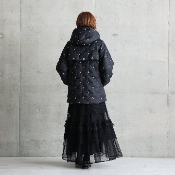 12月下旬お届け予定『The happy prince quilt』 Hoodie coat【全2色】の画像