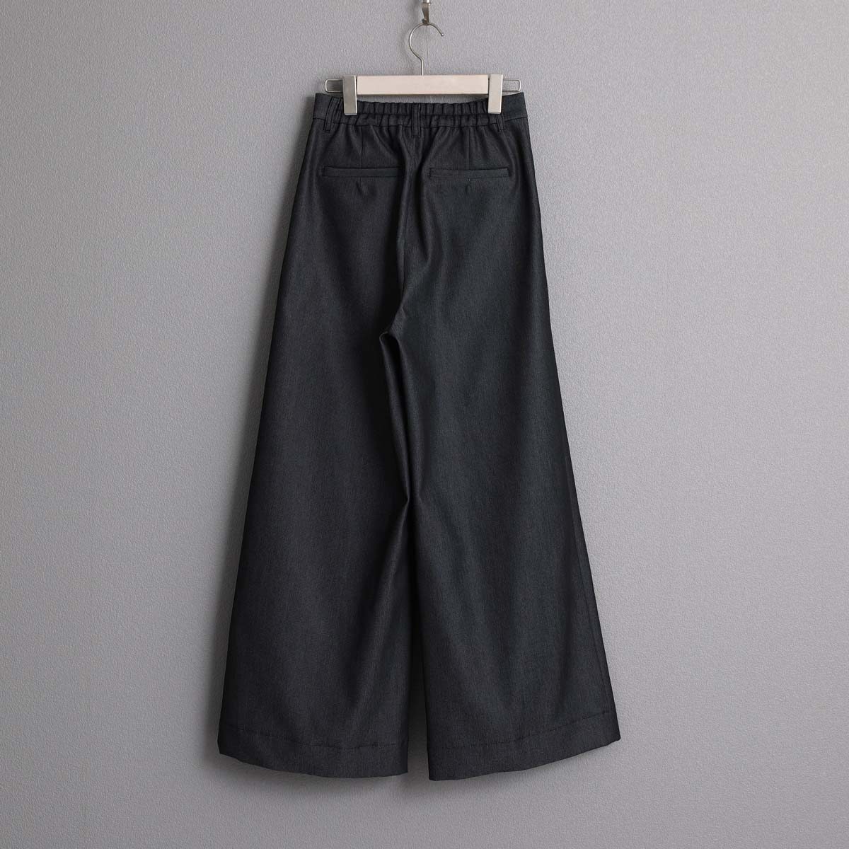 3月中旬～下旬お届け予定『Dress Denim』 Tuck pants 【全3色】の画像