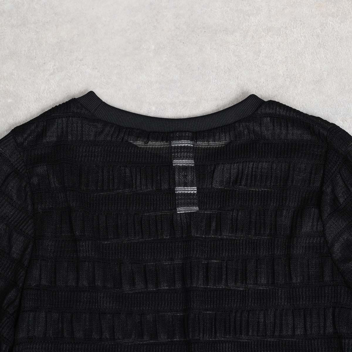 3月中旬~下旬お届け予定『Sheer border lace』 Crew-neck tops【全3色】の画像