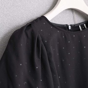 4月中旬～下旬お届け予定『Stella dot light』 Volume sleeve blouse 【全2色】の画像