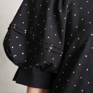 4月中旬～下旬お届け予定『Stella dot light』 Volume sleeve blouse 【全2色】の画像