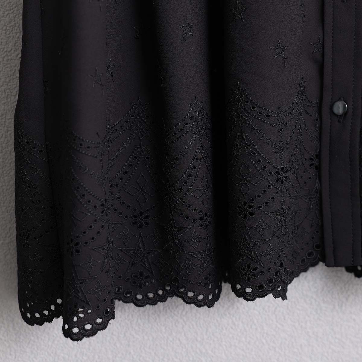 5月中旬～下旬お届け予定『Stella scallop』 french sleeve blouse【全3色】の画像