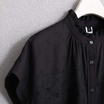 5月中旬～下旬お届け予定『Stella scallop』 french sleeve blouse【全3色】の画像