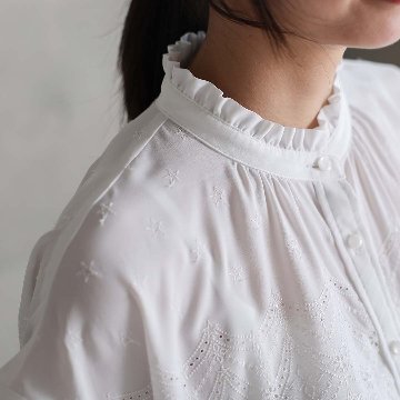 5月中旬～下旬お届け予定『Stella scallop』 french sleeve blouse【全3色】の画像