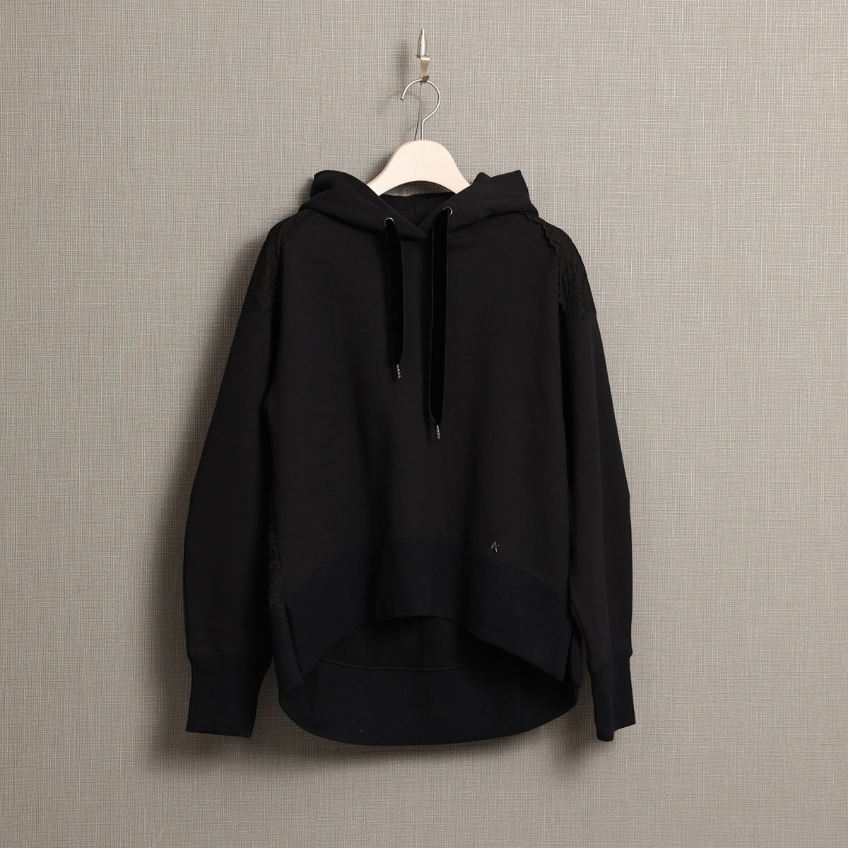 11月上旬お届け予定『Back lace 』 Hoodie【全5色】の画像