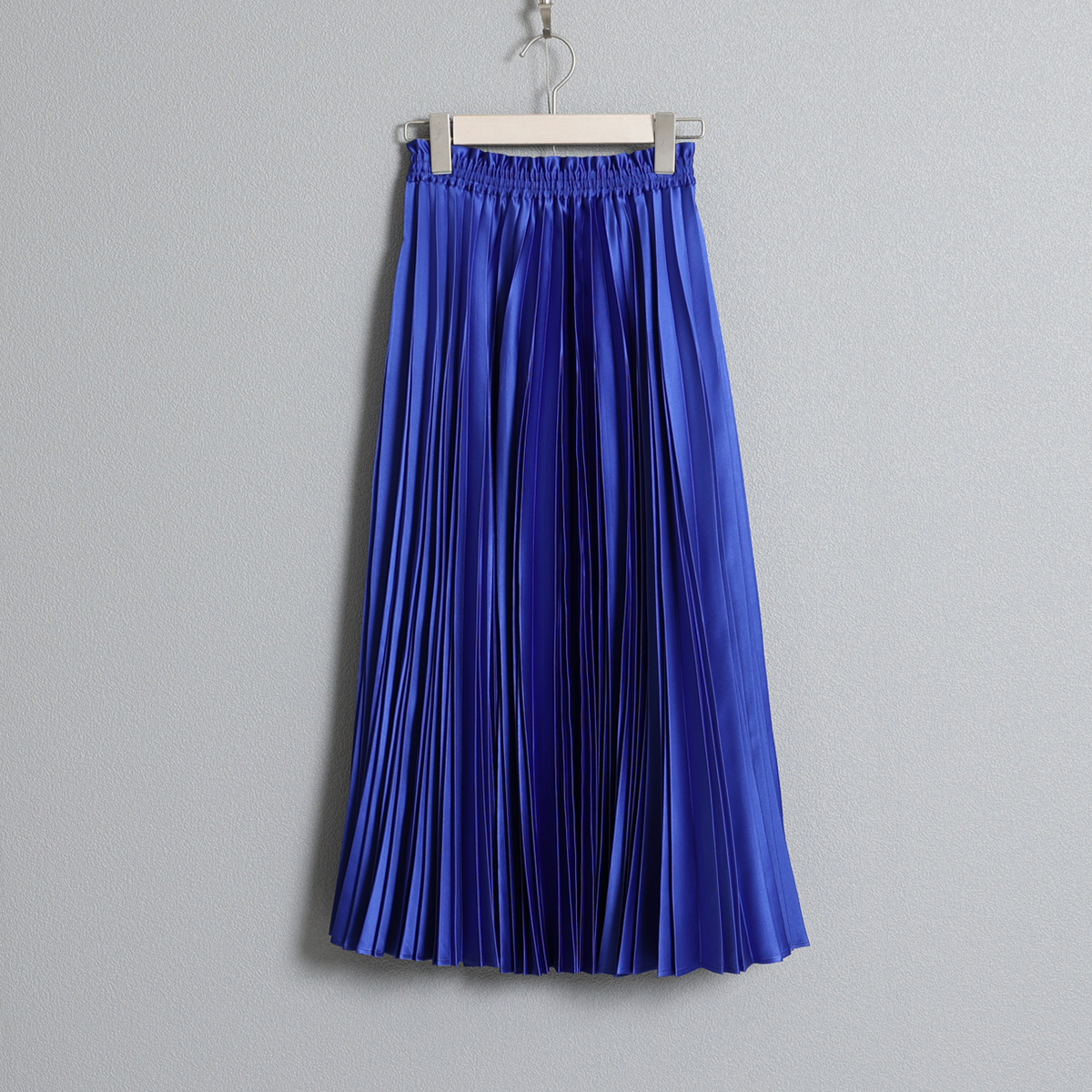 『Function satin pleats』 long skirt SAPPHIREの画像