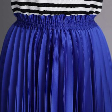 『Function satin pleats』 long skirt SAPPHIREの画像