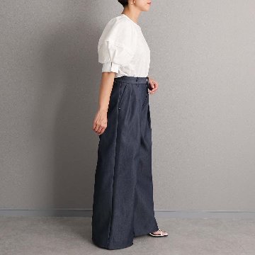 4月上旬お届け予定『Dress Denim』 Tuck pants NAVY DENIMの画像