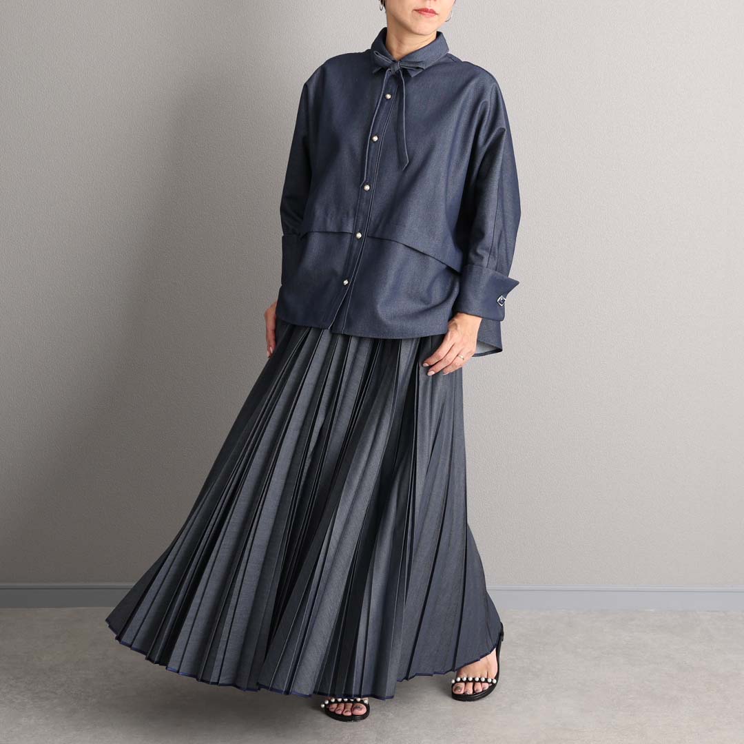 ３月上旬お届け予定 『Inflexion pleats』 Long skirt NAVY DENIMの画像