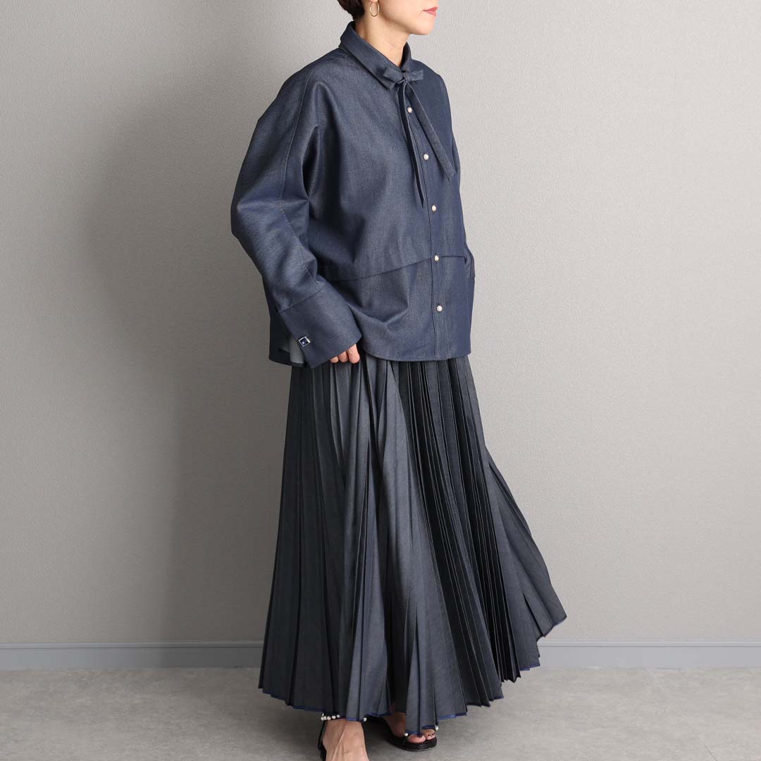 ３月上旬お届け予定 『Inflexion pleats』 Long skirt NAVY DENIMの画像