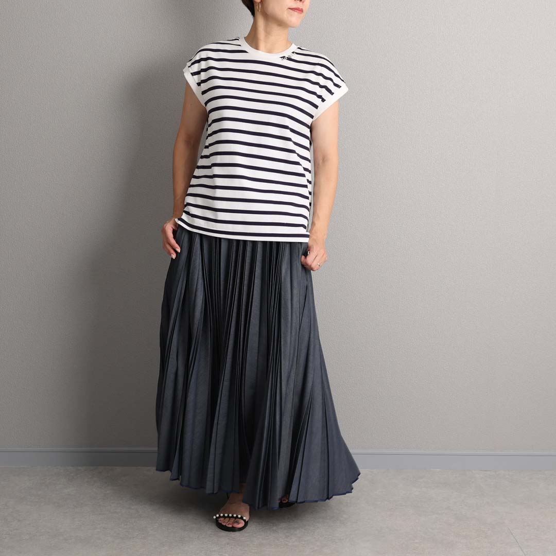 ３月上旬お届け予定 『Inflexion pleats』 Long skirt NAVY DENIMの画像