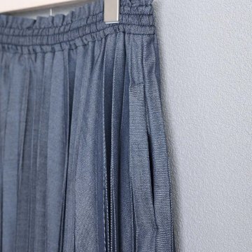 ３月上旬お届け予定 『Inflexion pleats』 Long skirt NAVY DENIMの画像