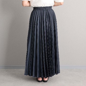 ３月上旬お届け予定 『Inflexion pleats』 Long skirt NAVY DENIMの画像