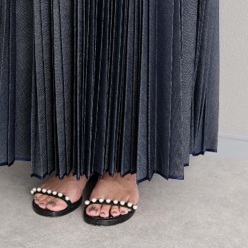 ３月上旬お届け予定 『Inflexion pleats』 Long skirt NAVY DENIMの画像