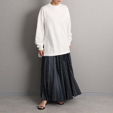 ３月上旬お届け予定 『Inflexion pleats』 Long skirt NAVY DENIMの画像