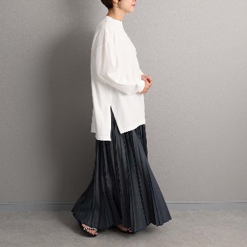 ３月上旬お届け予定 『Inflexion pleats』 Long skirt NAVY DENIMの画像