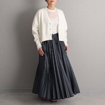 ３月上旬お届け予定 『Inflexion pleats』 Long skirt NAVY DENIMの画像