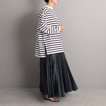 ３月上旬お届け予定 『Inflexion pleats』 Long skirt NAVY DENIMの画像